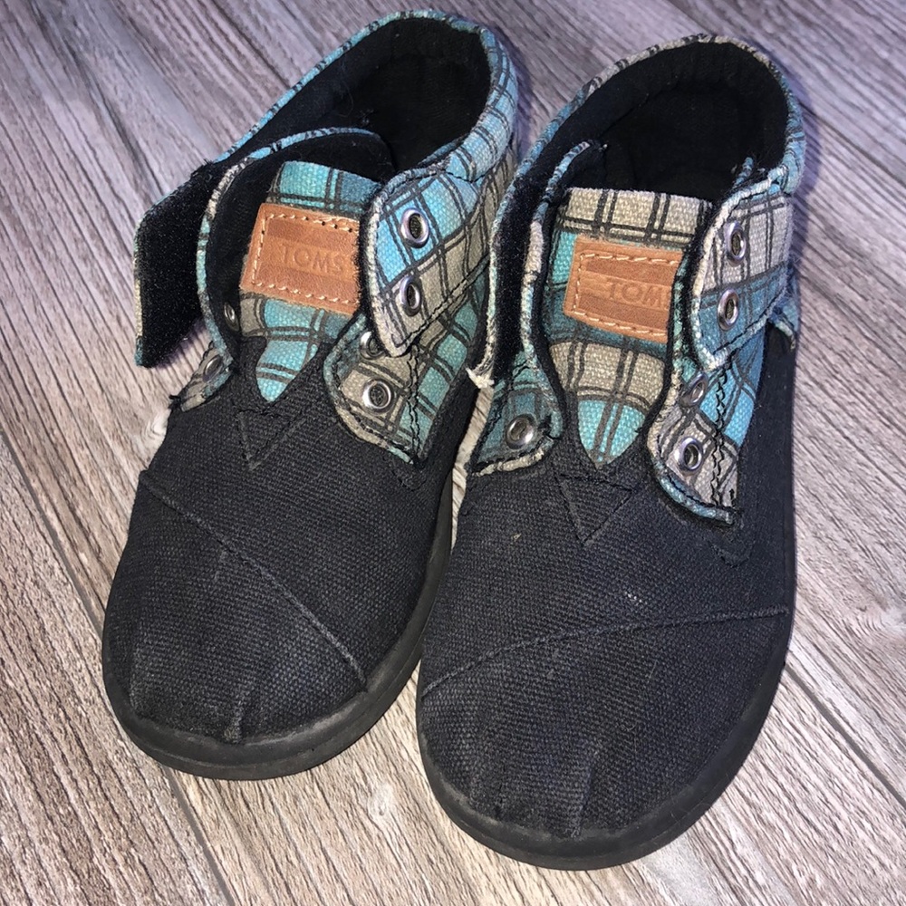 Toms Canvas Boot - size 10 toddler